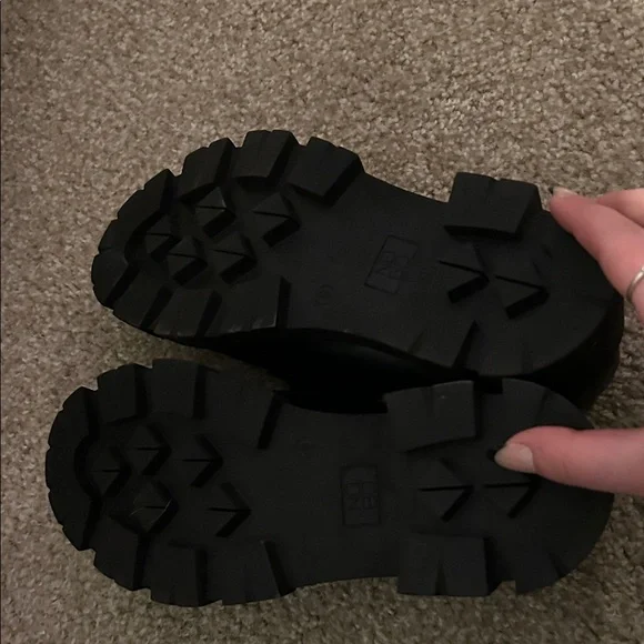 NOBO Black Slip-On Loafers with Metallic Chain size 9 - Picture 4 of 4